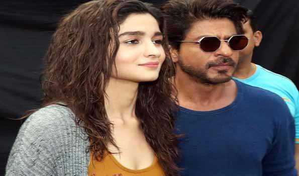 आलिया को लेकर फिल्म बनायेंगे शाहरूख!